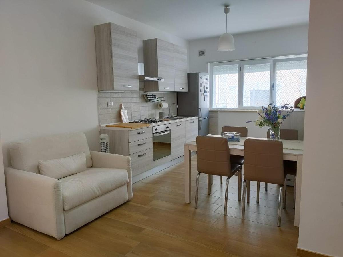 Villino Maria Pia, Appartamento In Villino In Centro Storico Λ' Άκουιλα Εξωτερικό φωτογραφία